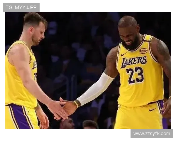 勇士连斩湖人掘金 苏群：今年黑马非勇士莫属