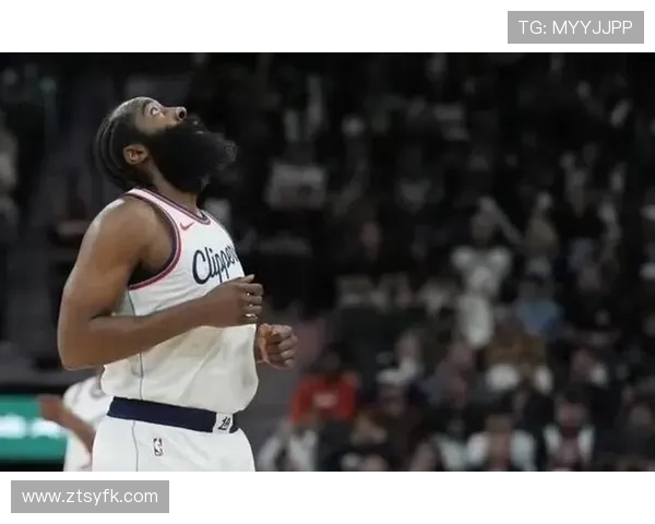 哈登主场揭幕战豪取30分7板7助 赞主场氛围无与伦比