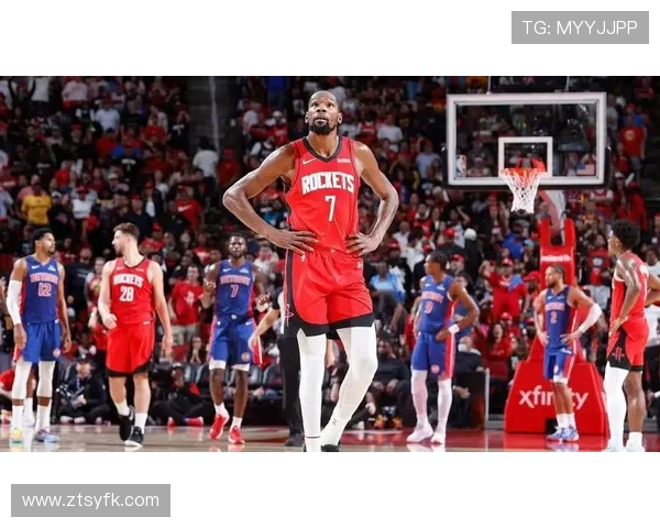 火箭遭遇两连败 训练氛围显得有些低沉与往日不同